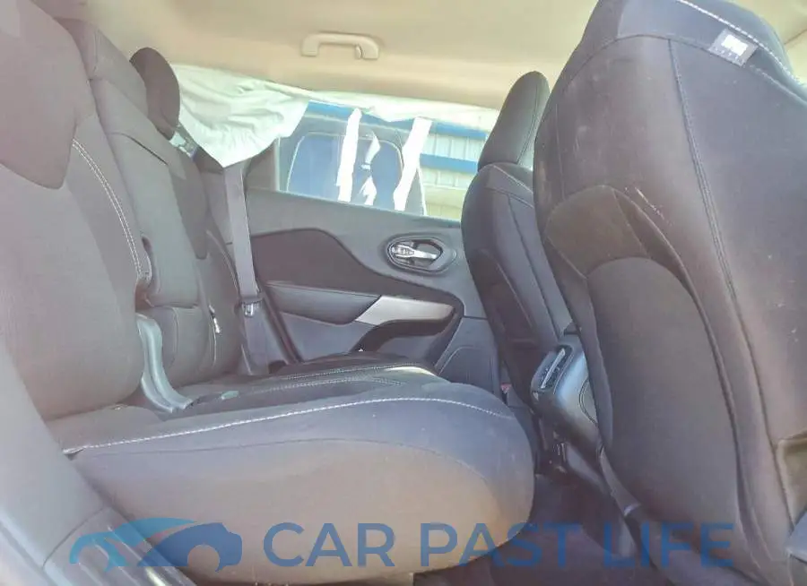 1C4PJMCS8HW588383# 11