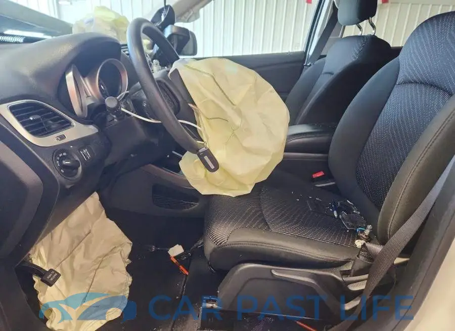3C4PDCAB9LT207532# 7
