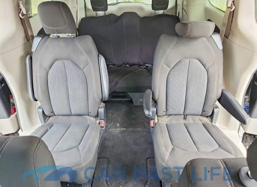 2C4RC1CG2NR145177# 10