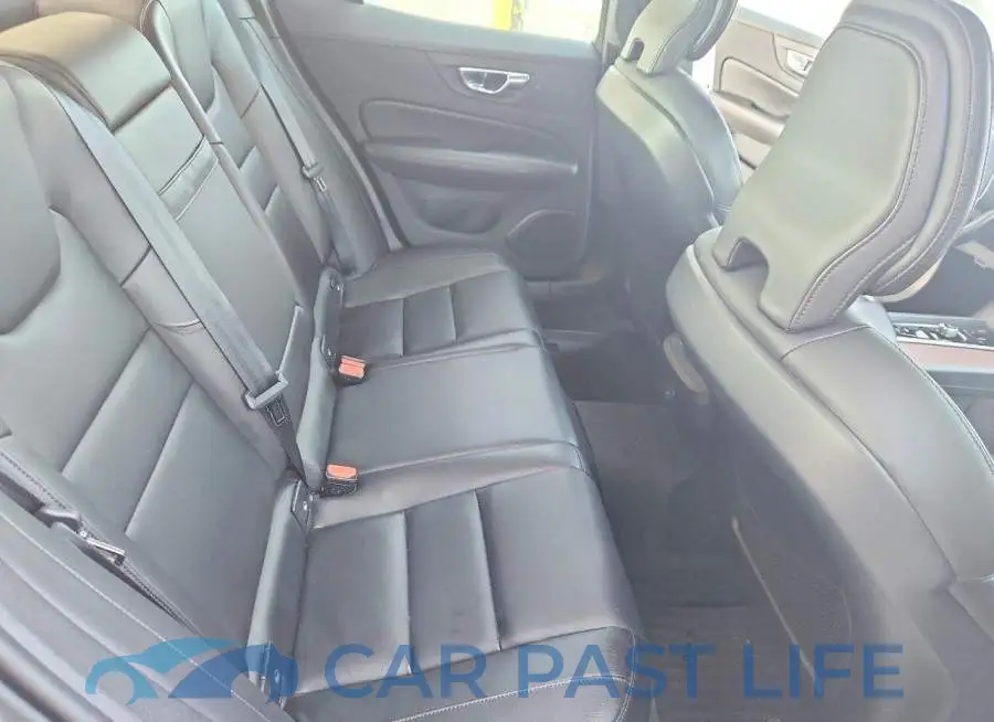 7JRL12FZ2NG156083# 10