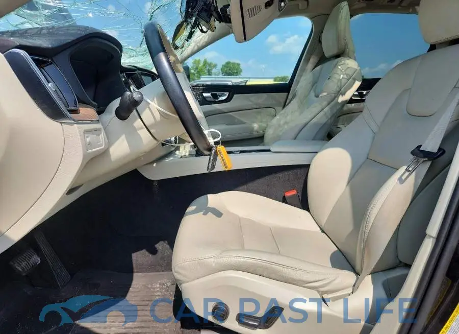 YV4102DK6M1886835# 7