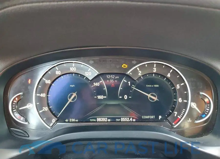 5UXTR7C52KLF37202# 9