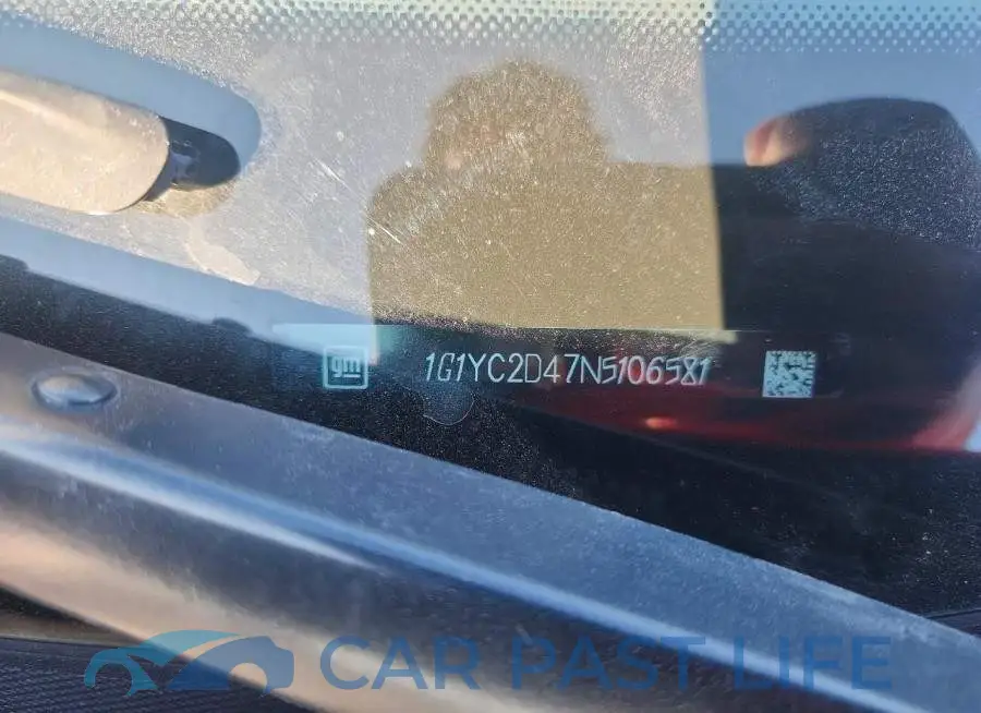 1G1YC2D47N5106581# 13