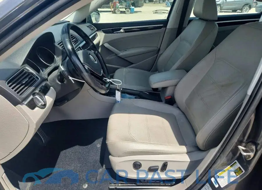 1VWMA7A33KC005899# 7