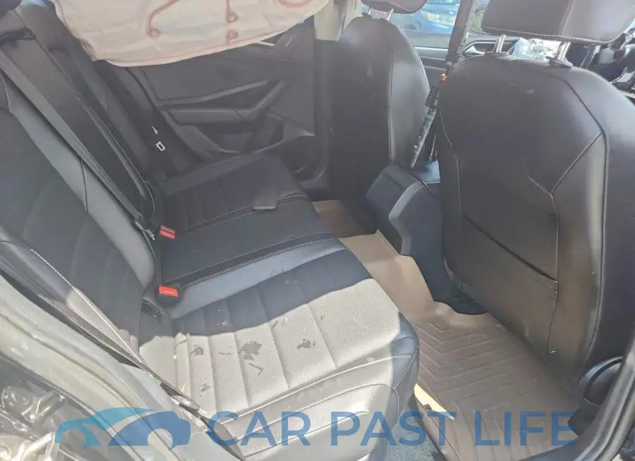 3VW7M7BU0NM021685# 10
