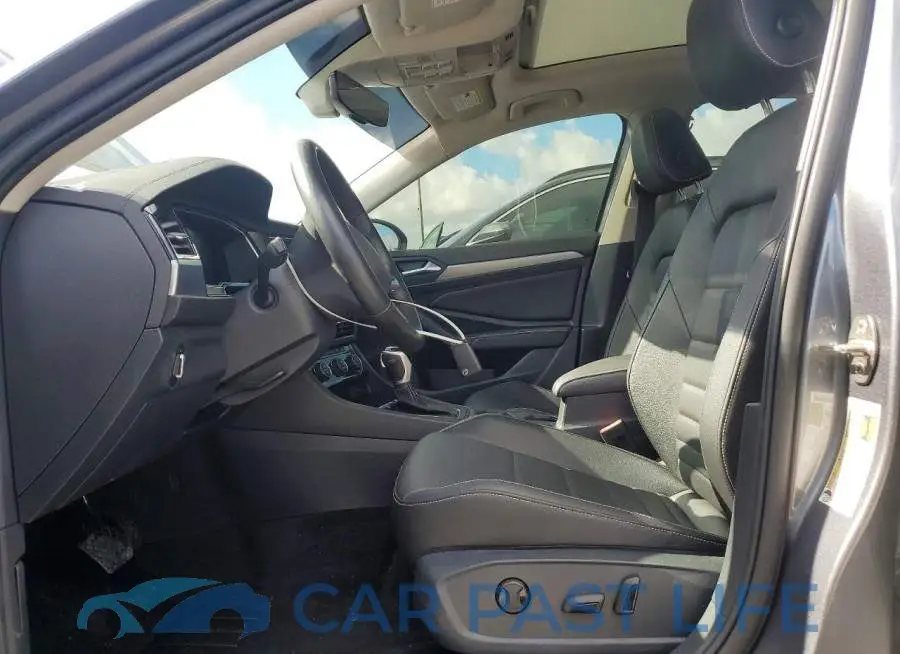 3VW7M7BU1NM032758# 7