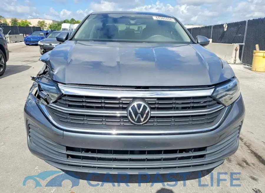3VW7M7BU1NM032758# 5