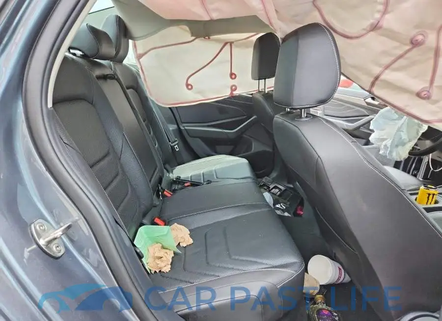 3VWGM7BU8RM006373# 10