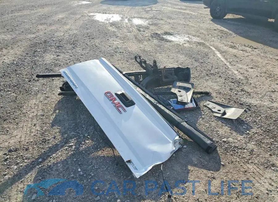 3GTU2NEC6JG320982# 12