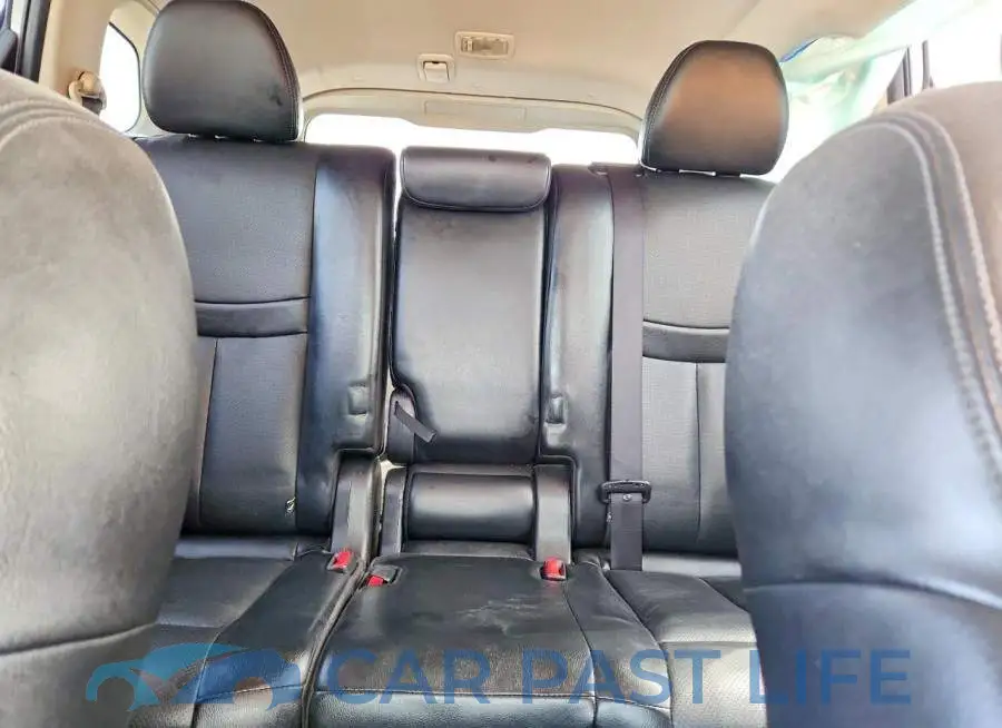 JN8AT2MV1JW318967# 10