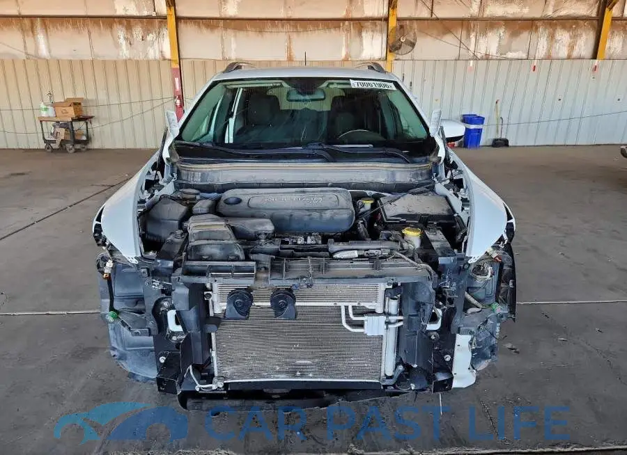 1C4PJLCB4HW668256# 5