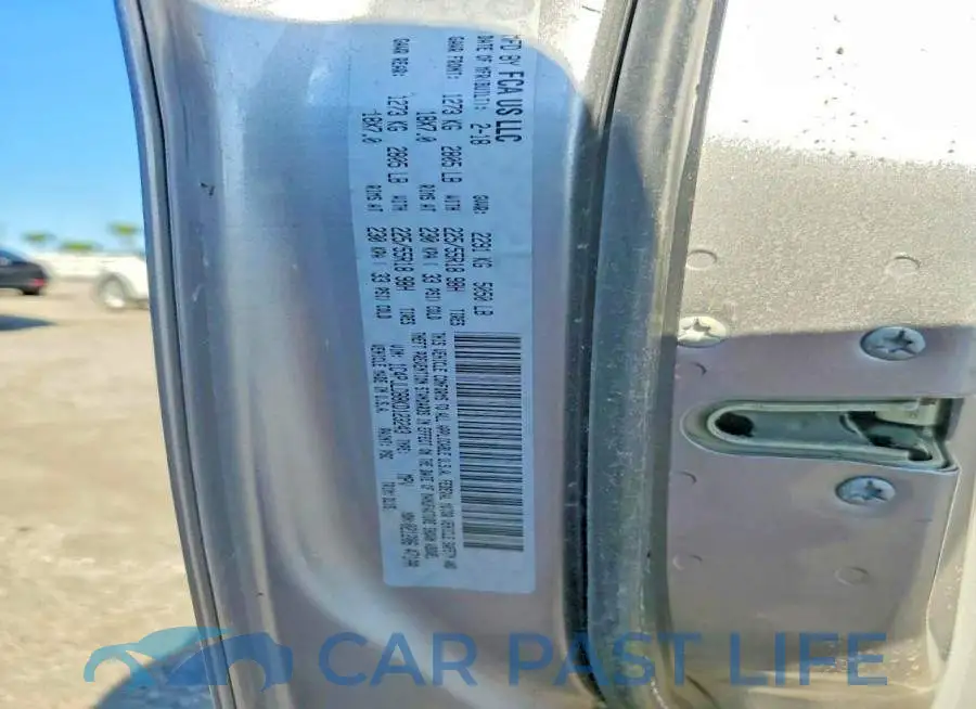 1C4PJLDB8KD123243# 12