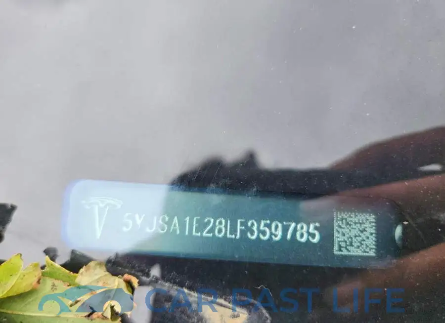5YJSA1E28LF359785# 12