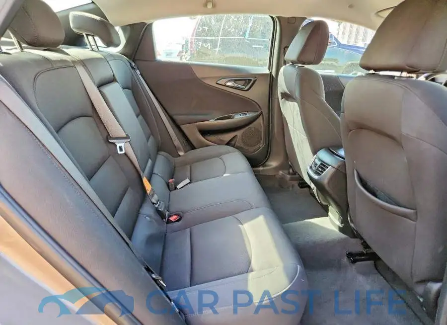 1G1ZD5ST9PF175881# 10