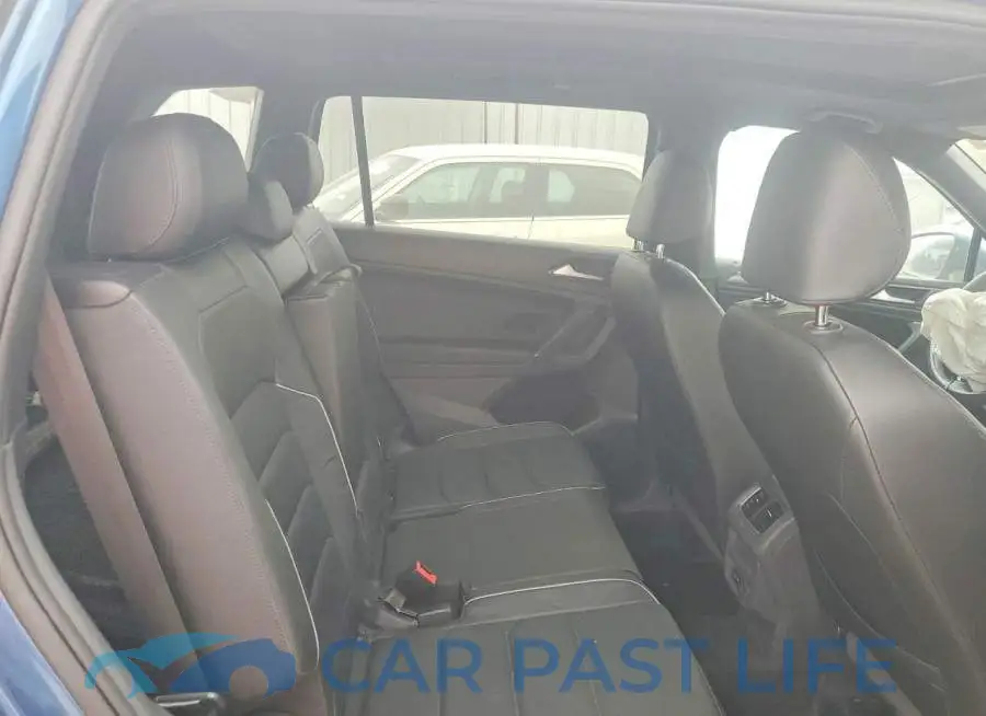 3VV5B7AX8JM218403# 11