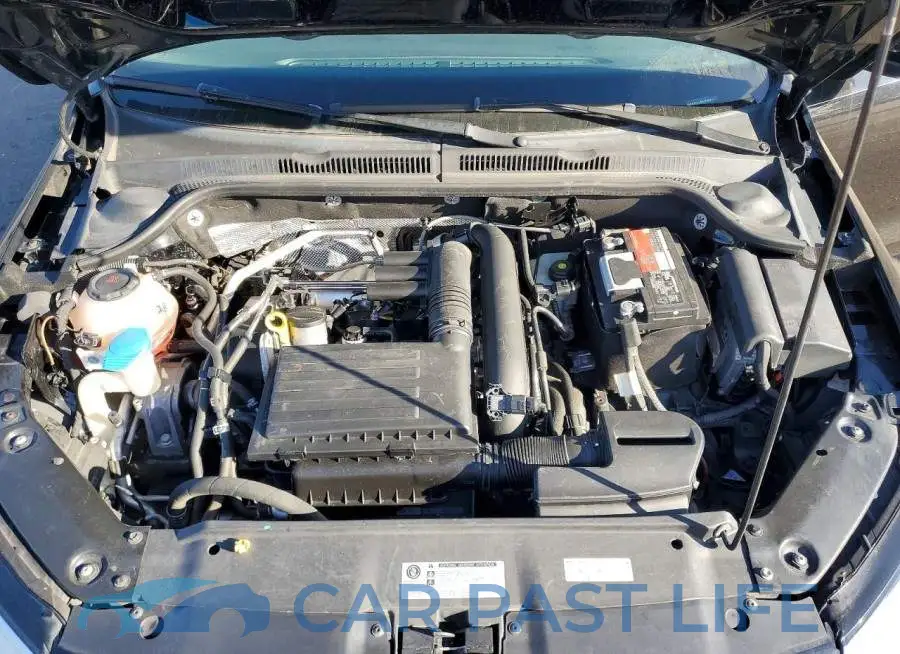 3VW2B7AJ1JM249891# 11