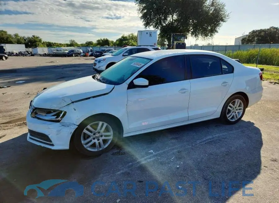 3VW2B7AJ2JM261242# 1