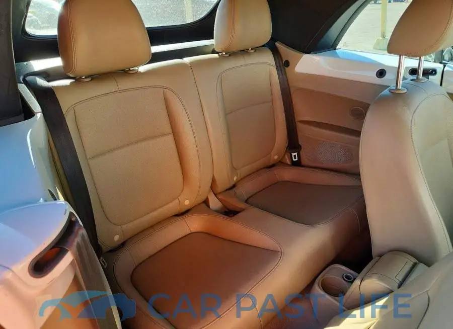 3VW517ATXHM811086# 10