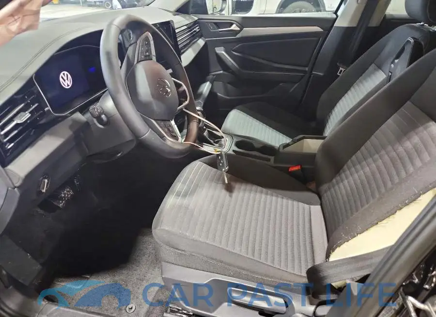 3VW5W7BU0TM044639# 7