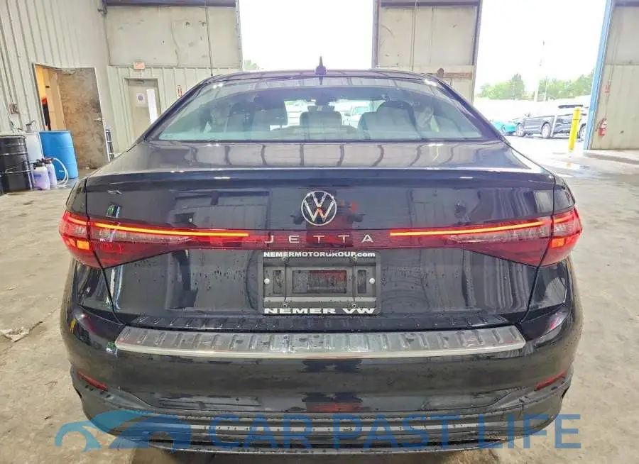 3VW5W7BU0TM044639# 6