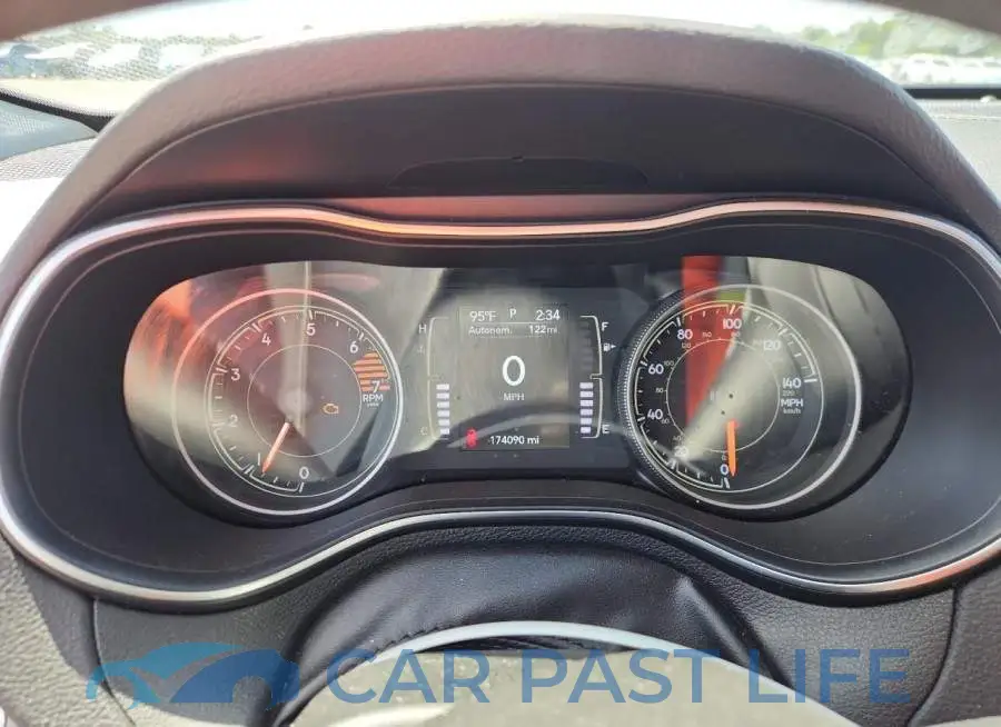 1C4PJLCB2KD221069# 9