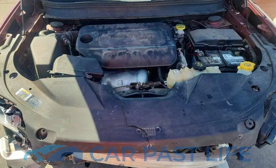 1C4PJLCB7KD392416# 12