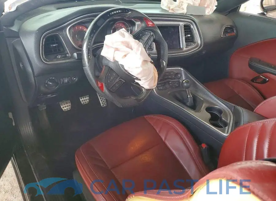 2C3CDZC98JH195797# 8