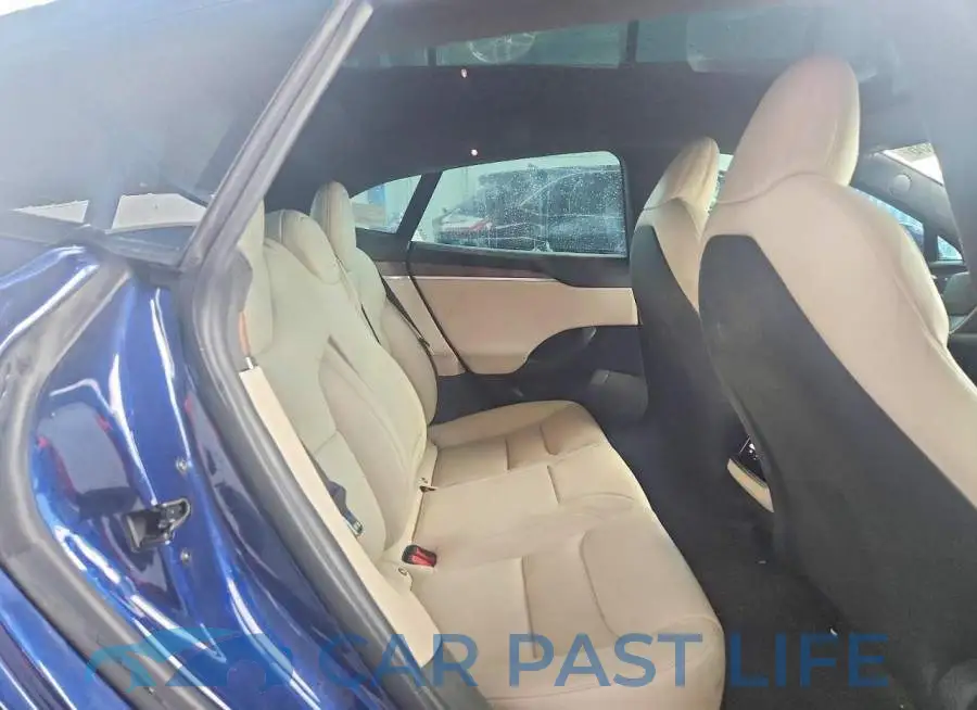 5YJSA1E55NF487978# 10