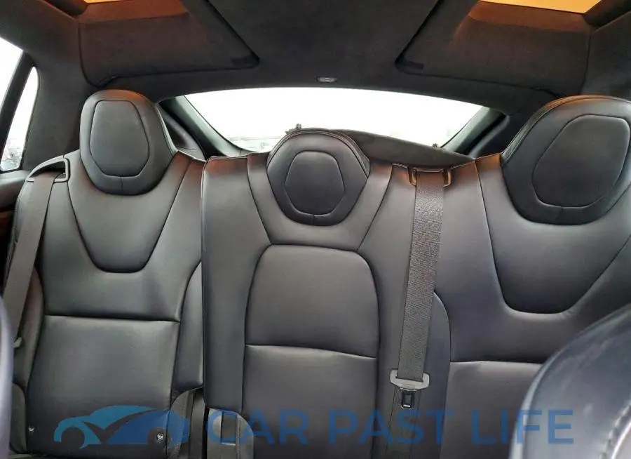 5YJXCAE20JF104660# 10