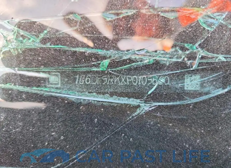 1G6DF5RK8P0105660# 12