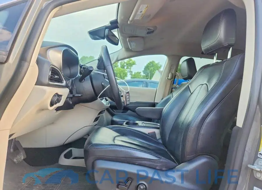 2C4RC1BG1NR181993# 7