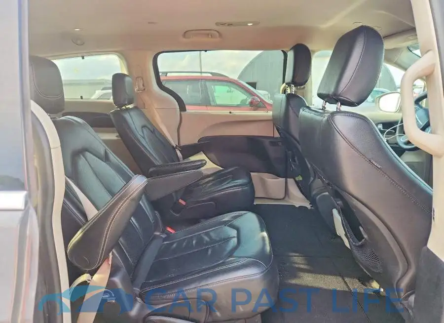 2C4RC1BG1NR181993# 11