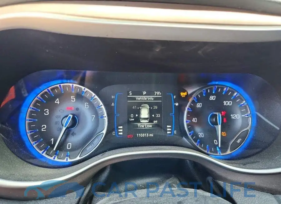 2C4RC1CGXNR118681# 9