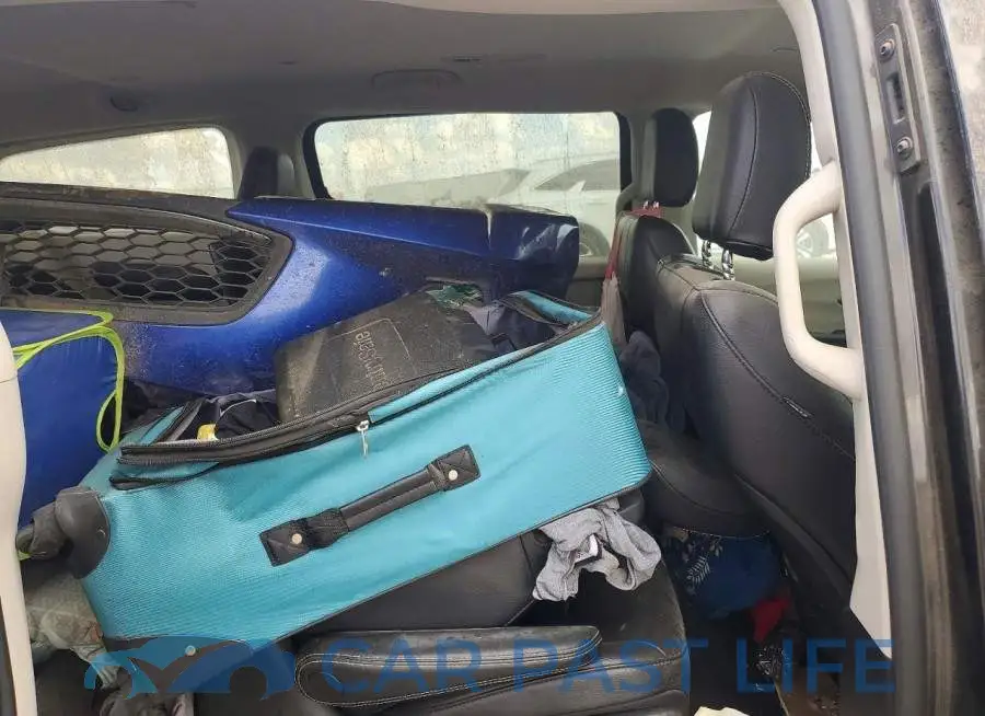 2C4RC1L77NR164047# 11