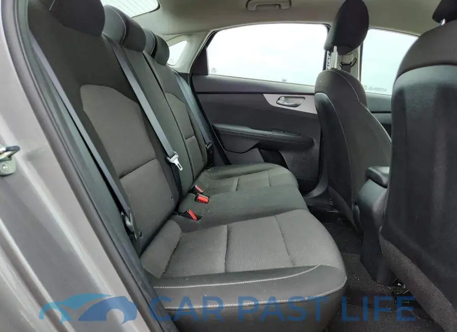 3KPF24AD4PE615777# 10