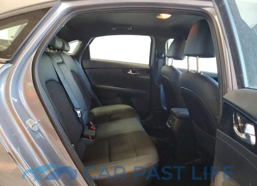 3KPF44AC7PE529512# 10