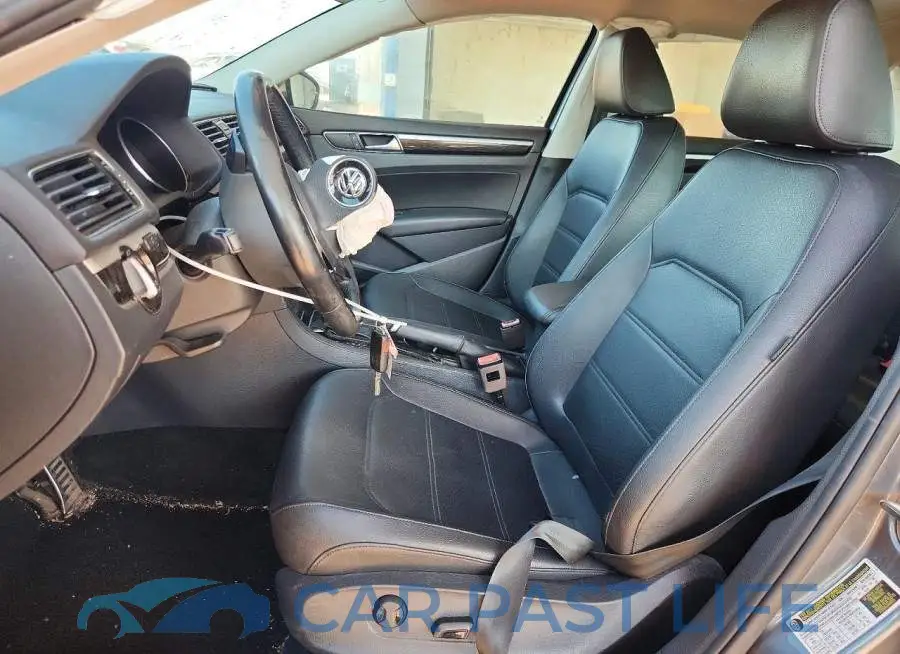 1VWMA7A36KC010384# 7