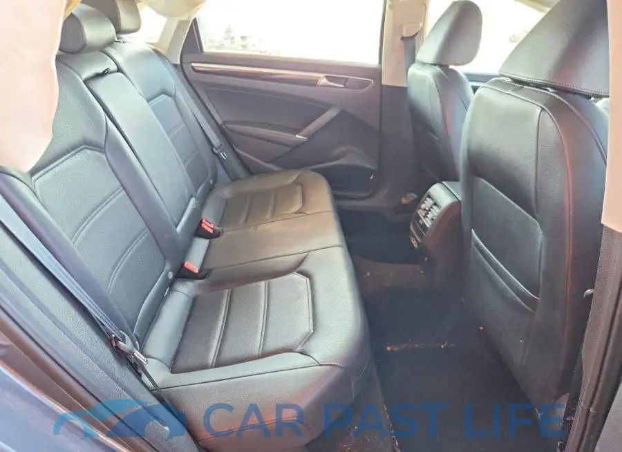 1VWMA7A36KC010384# 10