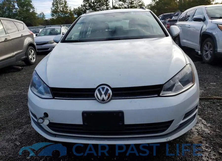 3VW017AU5HM512656# 5