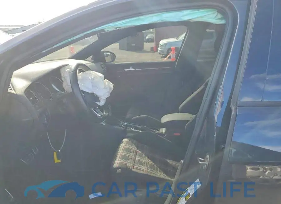 3VW6T7AU0KM008141# 7