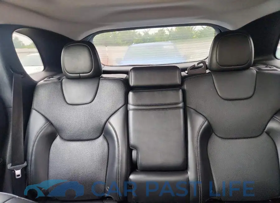 1C4PJMDX2KD267971# 10
