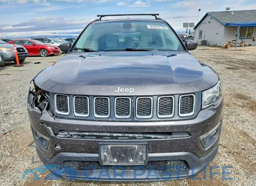 3C4NJDBB4JT470206# 5
