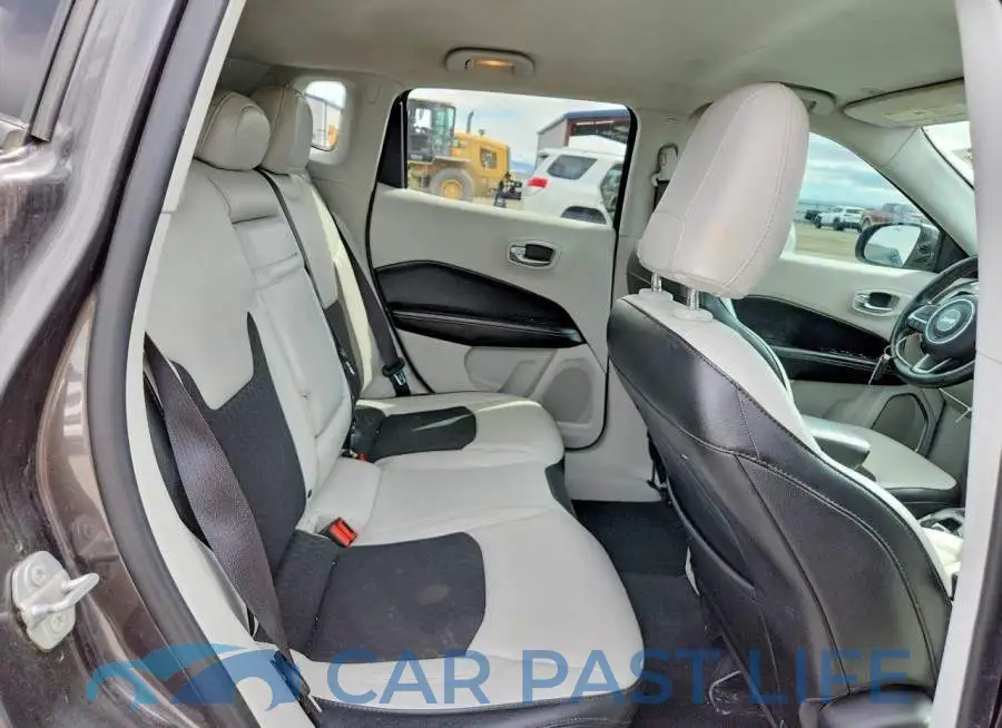 3C4NJDBB4JT470206# 10