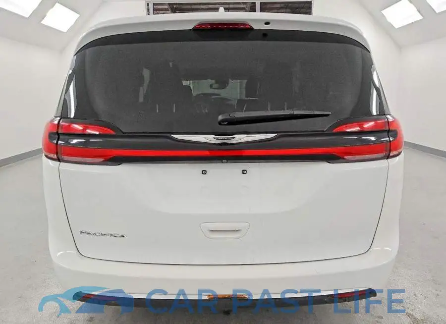 2C4RC1BG0NR188160# 6