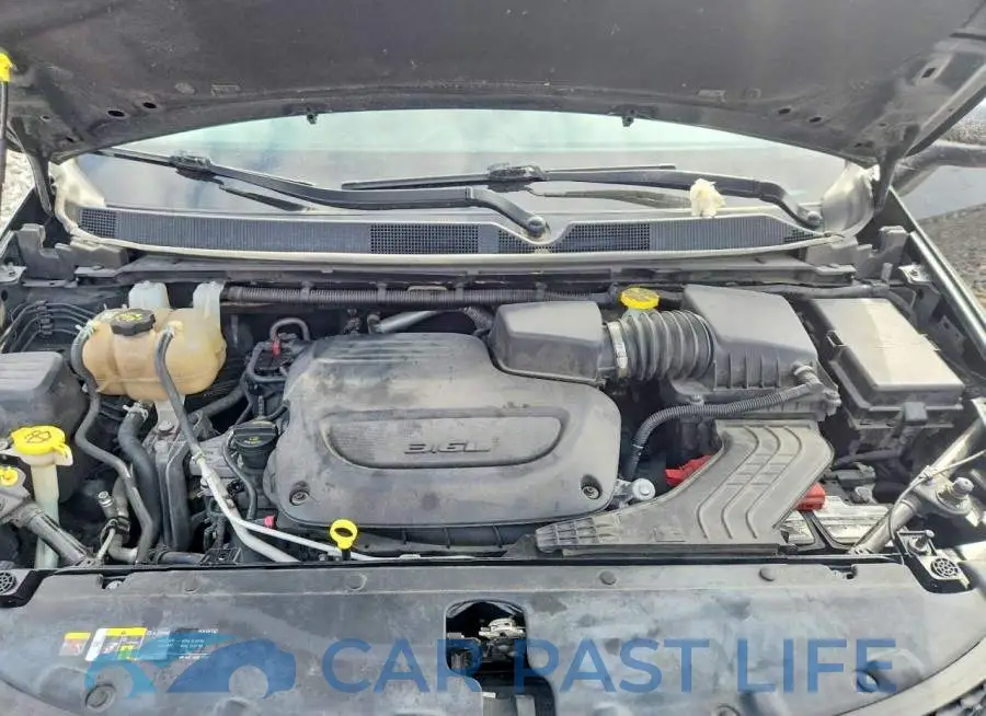 2C4RC1CGXNR105509# 12