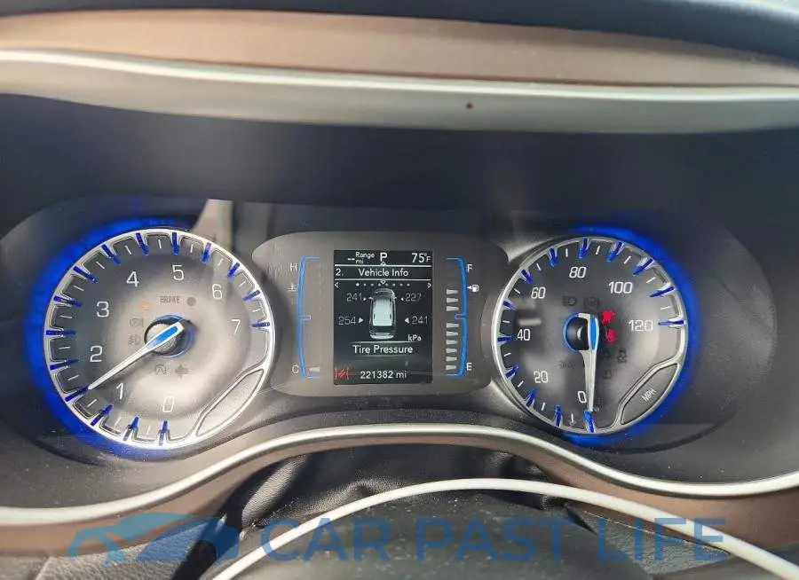 2C4RC1CGXNR105509# 9