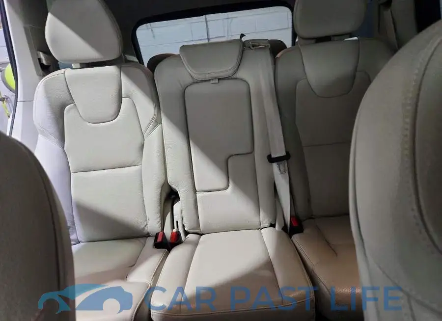 YV4102PK5L1586987# 10