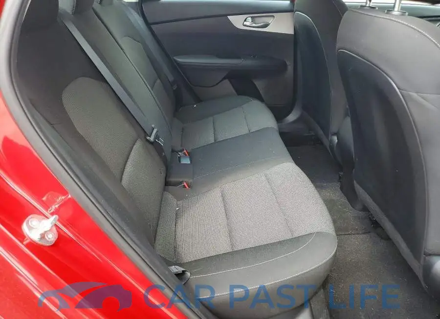 3KPF24AD8PE652704# 10