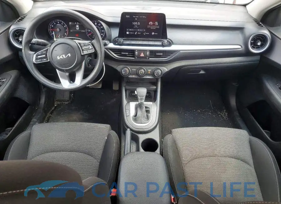 3KPF24AD8PE652704# 8
