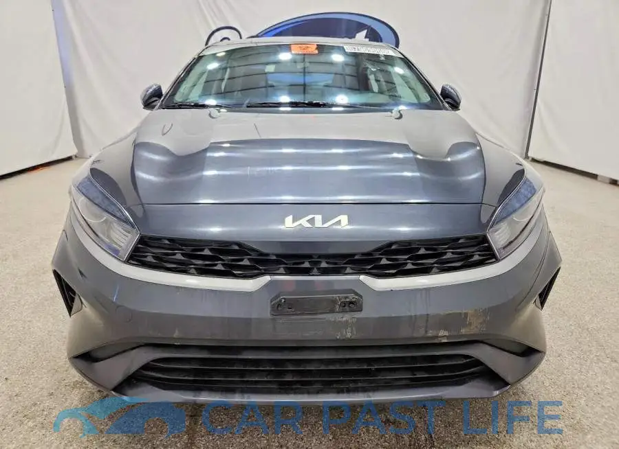 3KPF24AD9PE525623# 5